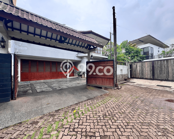 Dijual Rumah Luas Elegan Dengan View Cantik di Kemang, Jakarta Selatan Dijual Rumah Luas Elegan Dengan View Cantik di Kemang, Jakarta Selatan