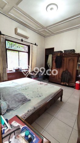 Rumah Lingkungan Asri di Jatibening, Bekasi, Luas 685m² Bangunan 242m² Rumah Lingkungan Asri di Jatibening, Bekasi, Luas 685m² Bangunan 242m²