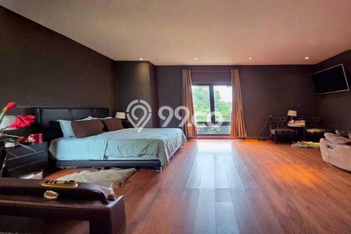 Rumah Elit Modern Tanpa Renovasi di Rempoa Tangerang Selatan Rumah Elit Modern Tanpa Renovasi di Rempoa Tangerang Selatan