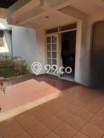 Kesempatan Emas Memiliki Rumah LT 180m2m² / LB 160m2m² di Kawasan Bisnis Bintaro, Tangerang Selatan Kesempatan Emas Memiliki Rumah LT 180m2m² / LB 160m2m² di Kawasan Bisnis Bintaro, Tangerang Selatan