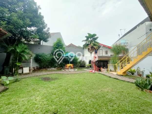 Hunian Mewah LB 250m2 Siap Huni Desain Elegan di Bintaro, Tangerang Selatan Hunian Mewah LB 250m2 Siap Huni Desain Elegan di Bintaro, Tangerang Selatan