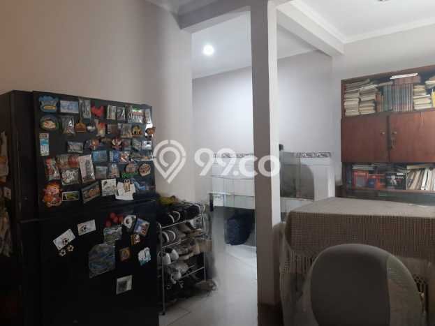 Kesempatan Emas Memiliki Rumah LT 180m2m² / LB 160m2m² di Kawasan Bisnis Bintaro, Tangerang Selatan Kesempatan Emas Memiliki Rumah LT 180m2m² / LB 160m2m² di Kawasan Bisnis Bintaro, Tangerang Selatan