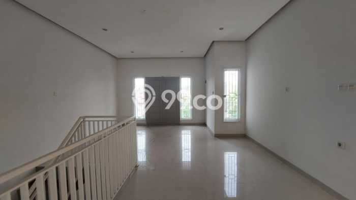 For Sale Rumah 3 Kamar Lokasi Strategis Bagus dan Strategis di Ciputat For Sale Rumah 3 Kamar Lokasi Strategis Bagus dan Strategis di Ciputat