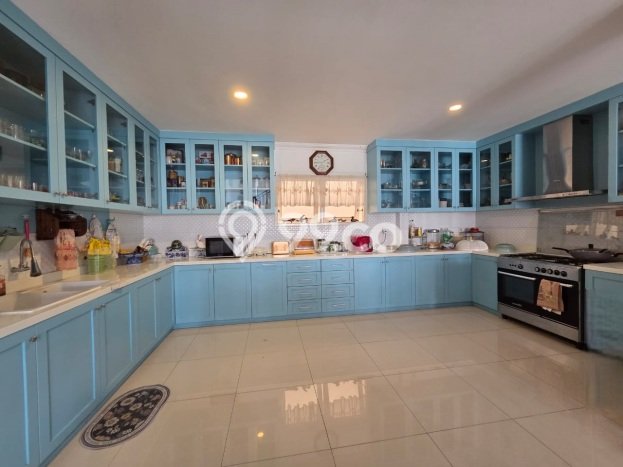 Hunian Elit LB 270m2 Siap Pakai Desain Elegan di Bintaro, Tangerang Selatan Hunian Elit LB 270m2 Siap Pakai Desain Elegan di Bintaro, Tangerang Selatan