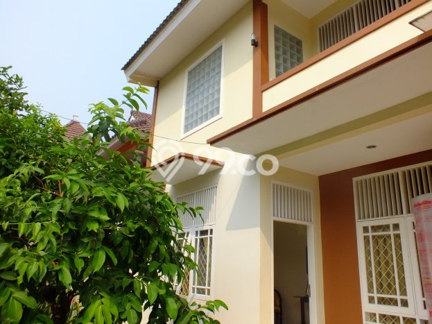 Rumah Eksklusif Dijual LT 200m2 di Pesanggrahan, Jakarta Selatan Rumah Eksklusif Dijual LT 200m2 di Pesanggrahan, Jakarta Selatan
