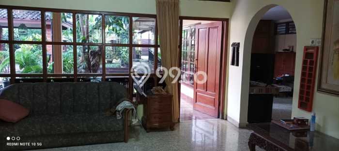 Siap Huni Hunian Elit 7 Kamar di Kebayoran Lama Dekat ke Mana Saja Siap Huni Hunian Elit 7 Kamar di Kebayoran Lama Dekat ke Mana Saja