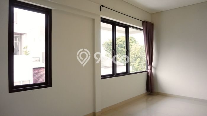 Hunian Elit LB 180m2 Siap Huni Desain Elegan di Sunter, Jakarta Utara Hunian Elit LB 180m2 Siap Huni Desain Elegan di Sunter, Jakarta Utara