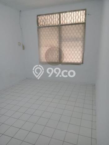 Rumah di Kelapa Gading, Akses ke Pusat Kota, 3 KT Rumah di Kelapa Gading, Akses ke Pusat Kota, 3 KT