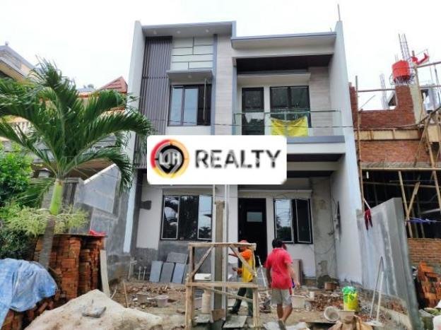 Rumah Bagus di Kelapa Gading, Jakarta Utara, Luas 98m2m² LB 0m2m² DIJUAL CEPAT! Rumah Bagus di Kelapa Gading, Jakarta Utara, Luas 98m2m² LB 0m2m² DIJUAL CEPAT!