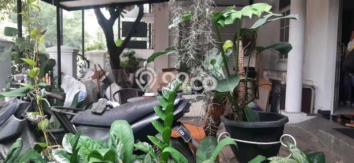 Rumah Elit LB 250m2 Siap Huni Desain Elegan di Bintaro, Tangerang Selatan Rumah Elit LB 250m2 Siap Huni Desain Elegan di Bintaro, Tangerang Selatan