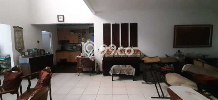 Rumah Elit LB 250m2 Siap Huni Desain Elegan di Bintaro, Tangerang Selatan Rumah Elit LB 250m2 Siap Huni Desain Elegan di Bintaro, Tangerang Selatan