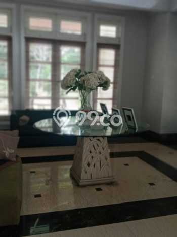 Rumah Mewah LB 750m2 Siap Pakai Desain Elegan di Bintaro, Tangerang Selatan Rumah Mewah LB 750m2 Siap Pakai Desain Elegan di Bintaro, Tangerang Selatan