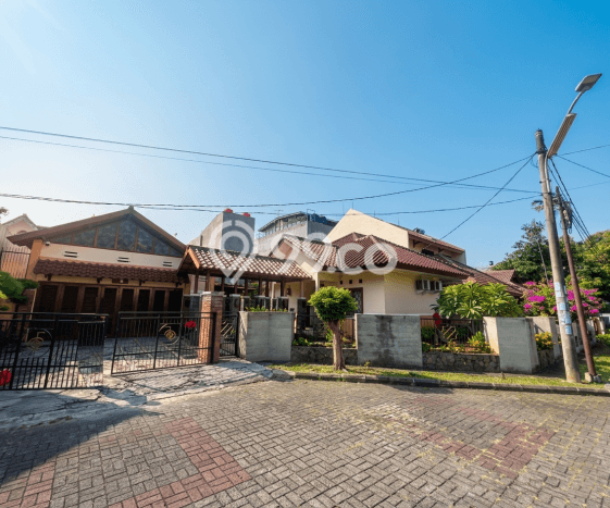 Dijual Rumah Premium dengan Fasilitas Sekitar Lengkap di Serpong, Tangerang Selatan Dijual Rumah Premium dengan Fasilitas Sekitar Lengkap di Serpong, Tangerang Selatan