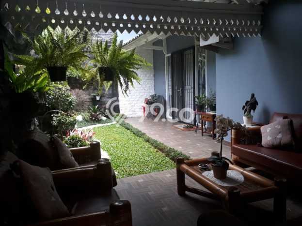 Dijual Rumah Luas Megah Dengan View Eksklusif di Bintaro, Tangerang Selatan Dijual Rumah Luas Megah Dengan View Eksklusif di Bintaro, Tangerang Selatan