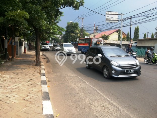 Lahan Strategis di Kebayoran Lama Dijual dengan Luas 917m2 Lahan Strategis di Kebayoran Lama Dijual dengan Luas 917m2