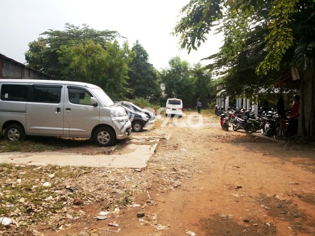 Lahan Strategis di Kebayoran Lama Dijual dengan Luas 917m2 Lahan Strategis di Kebayoran Lama Dijual dengan Luas 917m2