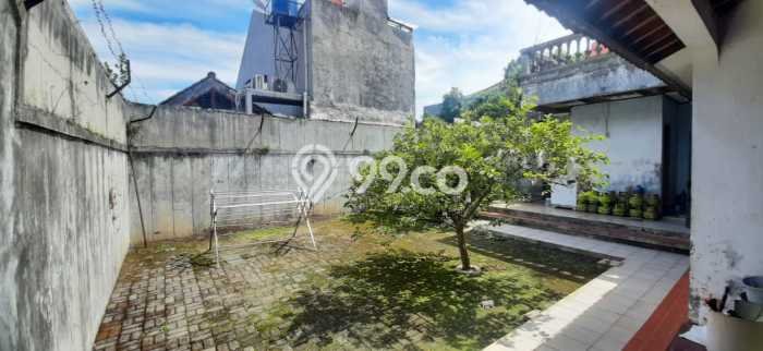 Dijual Rumah Luas Elegan Dengan View Eksklusif di Bintaro, Jakarta Selatan Dijual Rumah Luas Elegan Dengan View Eksklusif di Bintaro, Jakarta Selatan