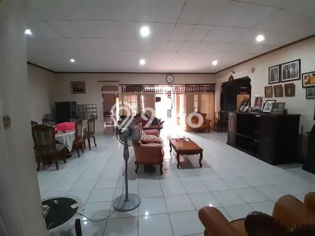Siap Huni Rumah Mewah 6 Kamar di Pesanggrahan Dekat ke Mana Saja Siap Huni Rumah Mewah 6 Kamar di Pesanggrahan Dekat ke Mana Saja