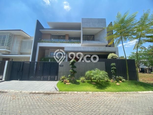 Rumah Luxury Modern Tanpa Renovasi di Pakuwon Indah Surabaya Rumah Luxury Modern Tanpa Renovasi di Pakuwon Indah Surabaya