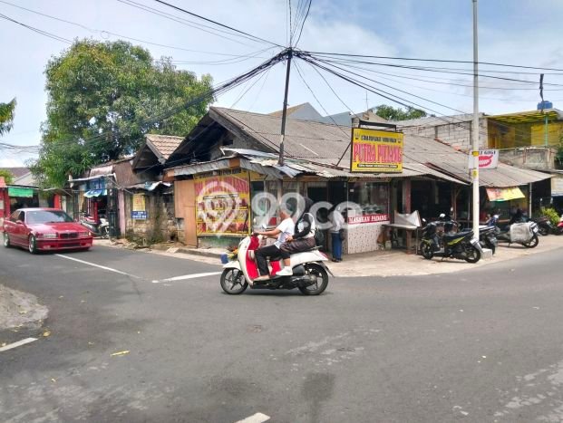 Hunian Elit LB 400m2 Siap Pakai Desain Elegan di Petukangan, Jakarta Selatan Hunian Elit LB 400m2 Siap Pakai Desain Elegan di Petukangan, Jakarta Selatan