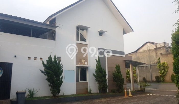 Rumah Luas Asri 3 KT Siap Pakai di Bintaro Tangerang Selatan Rumah Luas Asri 3 KT Siap Pakai di Bintaro Tangerang Selatan