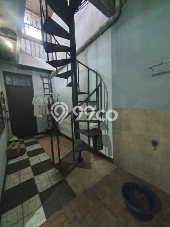 Rumah Luxury Modern Tanpa Renovasi di Petukangan Jakarta Selatan Rumah Luxury Modern Tanpa Renovasi di Petukangan Jakarta Selatan