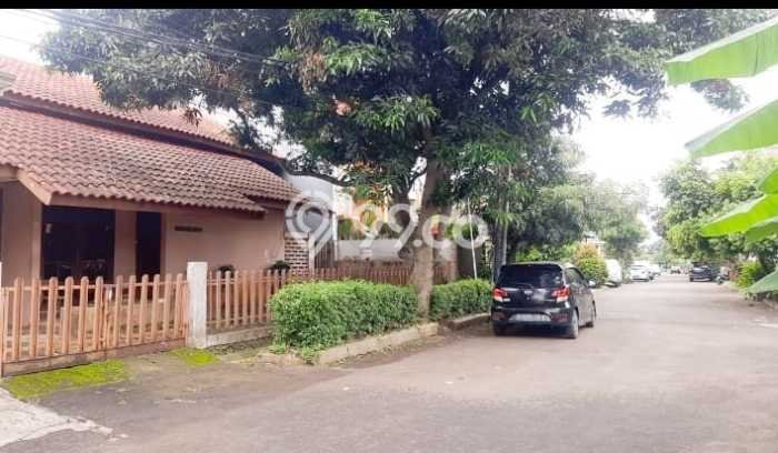 Dijual Cepat Rumah Strategis LT 252m2 LB 120m2 di Tangerang Selatan Cocok untuk Hunian Dijual Cepat Rumah Strategis LT 252m2 LB 120m2 di Tangerang Selatan Cocok untuk Hunian