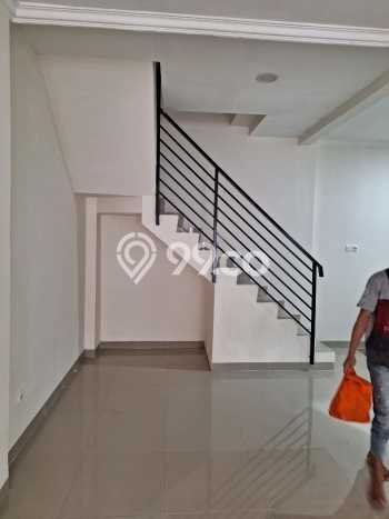 For Sale Hunian Rumah Nyaman 4 Kamar di Bintaro, Tangerang Selatan For Sale Hunian Rumah Nyaman 4 Kamar di Bintaro, Tangerang Selatan