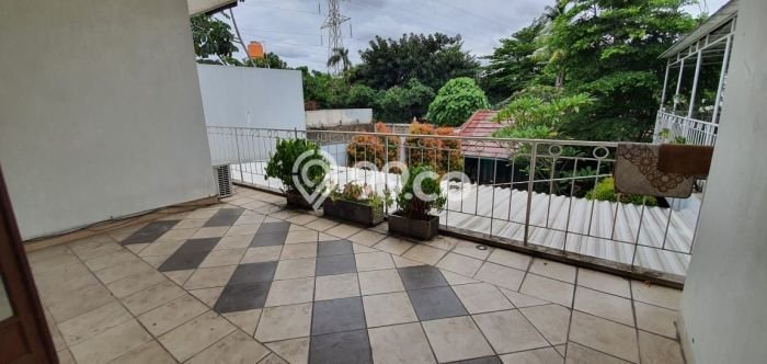 Rumah Elit Modern Tanpa Renovasi di Bintaro Tangerang Selatan Rumah Elit Modern Tanpa Renovasi di Bintaro Tangerang Selatan