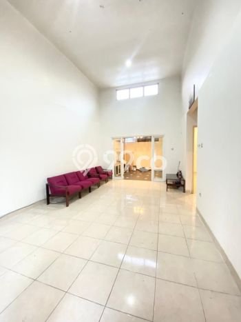 Rumah Luas Asri 2 KT Siap Pakai di Bintaro Tangerang Selatan Rumah Luas Asri 2 KT Siap Pakai di Bintaro Tangerang Selatan