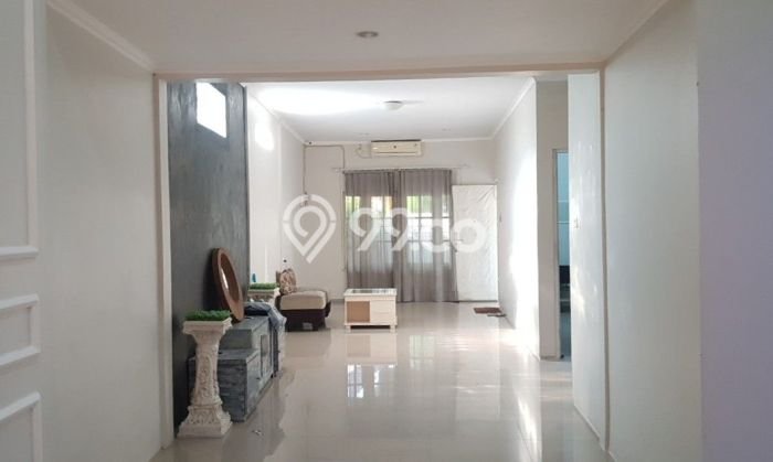 Dijual Hunian Rumah Terawat 5 KT di Petukangan, Jakarta Selatan Dijual Hunian Rumah Terawat 5 KT di Petukangan, Jakarta Selatan