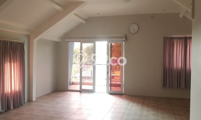 Dijual Hunian Rumah Terawat 5 KT di Petukangan, Jakarta Selatan Dijual Hunian Rumah Terawat 5 KT di Petukangan, Jakarta Selatan