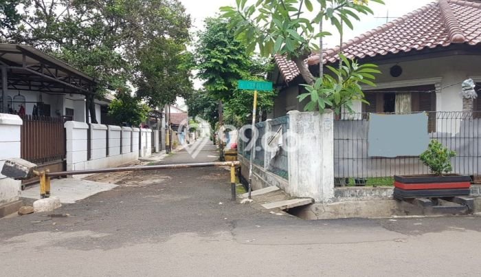 Rumah Luas Asri 4 KT Siap Huni di Bintaro Tangerang Selatan Rumah Luas Asri 4 KT Siap Huni di Bintaro Tangerang Selatan