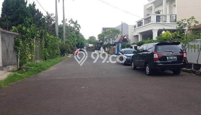 Dijual Hunian Rumah Terawat 5 KT di Petukangan, Jakarta Selatan Dijual Hunian Rumah Terawat 5 KT di Petukangan, Jakarta Selatan