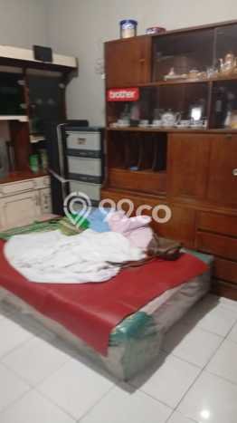 Rumah Luas Asri 2 KT Siap Huni di Bintaro Tangerang Selatan Rumah Luas Asri 2 KT Siap Huni di Bintaro Tangerang Selatan