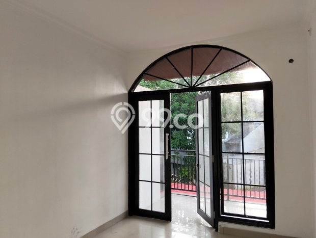 Rumah Luxury Modern Siap Huni di Bintaro Tangerang Selatan Rumah Luxury Modern Siap Huni di Bintaro Tangerang Selatan