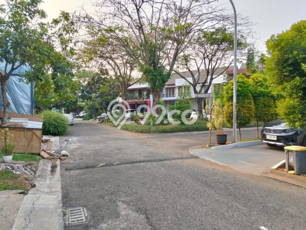 Rumah Luas Asri 3 KT Siap Pakai di Bintaro Tangerang Selatan Rumah Luas Asri 3 KT Siap Pakai di Bintaro Tangerang Selatan