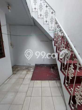 Disewakan Rumah Murah di Bintaro Tangerang Selatan dengan 5 Kamar Tidur Disewakan Rumah Murah di Bintaro Tangerang Selatan dengan 5 Kamar Tidur