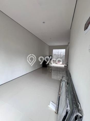 Rumah Minimalis 4 KT di Bintaro Tangerang Selatan Semi Furnished Rumah Minimalis 4 KT di Bintaro Tangerang Selatan Semi Furnished