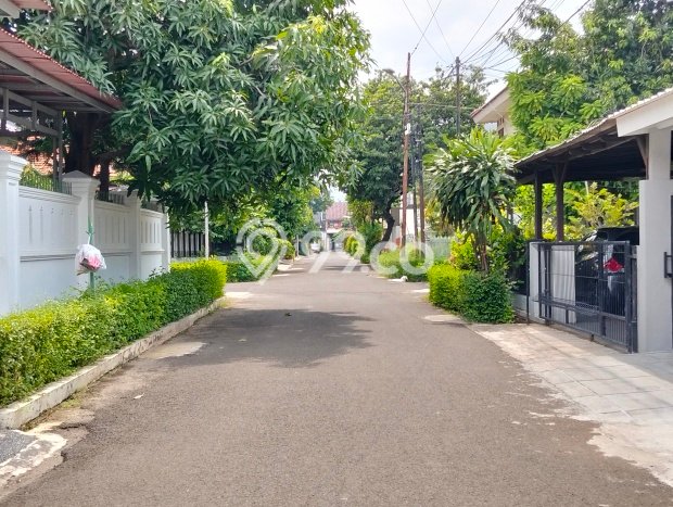 Hunian Mewah LB 200m2 Siap Huni Desain Elegan di Bintaro, Jakarta Selatan Hunian Mewah LB 200m2 Siap Huni Desain Elegan di Bintaro, Jakarta Selatan