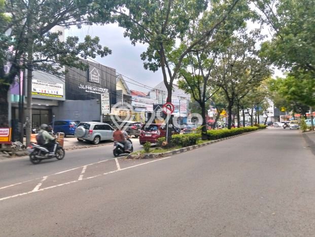 Ruko Disewa di Tangerang Selatan dengan LB 170m2 Area Komersial Ramai Ruko Disewa di Tangerang Selatan dengan LB 170m2 Area Komersial Ramai