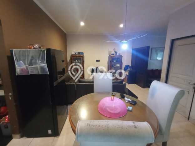 Dijual Hunian Rumah Terawat 5 KT di Bintaro, Tangerang Selatan Dijual Hunian Rumah Terawat 5 KT di Bintaro, Tangerang Selatan