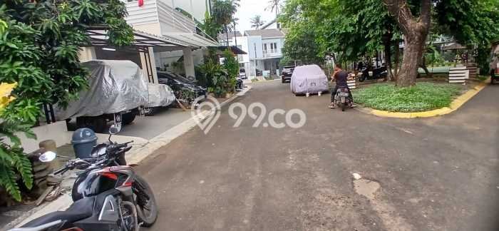 For Sale Hunian Rumah Nyaman 3 KT di Bintaro, Tangerang Selatan For Sale Hunian Rumah Nyaman 3 KT di Bintaro, Tangerang Selatan