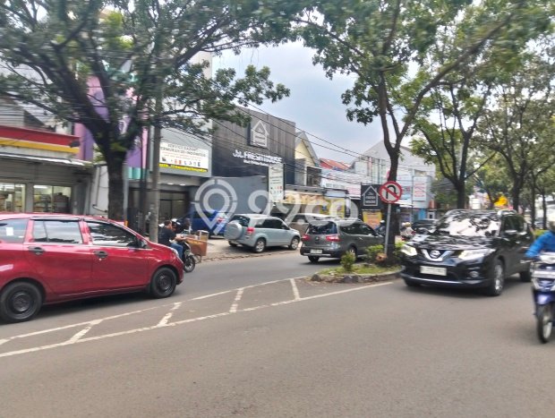 Ruko Disewa di Tangerang Selatan dengan LB 170m2 Area Komersial Ramai Ruko Disewa di Tangerang Selatan dengan LB 170m2 Area Komersial Ramai