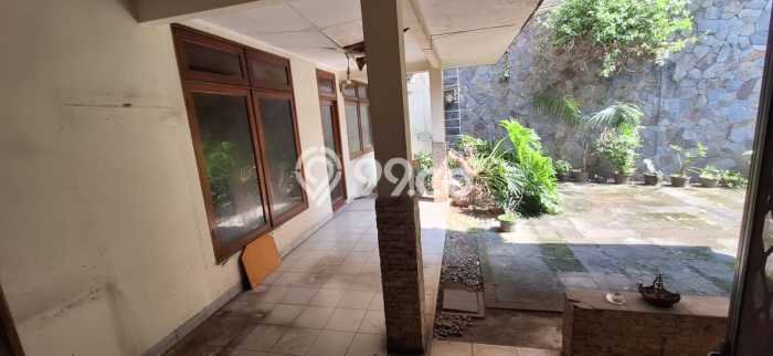 Rumah Elit LB 250m2 Siap Huni Desain Elegan di Bintaro, Tangerang Selatan Rumah Elit LB 250m2 Siap Huni Desain Elegan di Bintaro, Tangerang Selatan