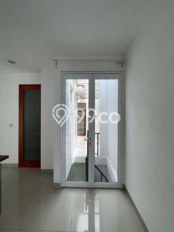 Hunian Mewah Siap Huni LT 140m2 di Tebet, Jakarta Selatan Hunian Mewah Siap Huni LT 140m2 di Tebet, Jakarta Selatan