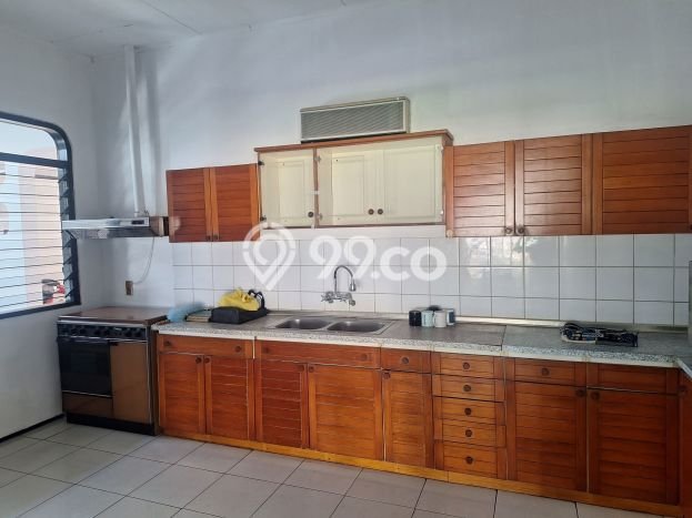 Rumah sewa siap pakai 4 Kamar Tidur di Kemang, Jakarta Selatan Rumah sewa siap pakai 4 Kamar Tidur di Kemang, Jakarta Selatan