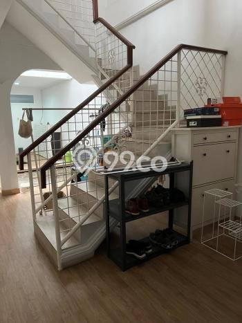 Siap Huni Hunian Elit 6 Kamar di Tebet Dekat ke Mana Saja Siap Huni Hunian Elit 6 Kamar di Tebet Dekat ke Mana Saja