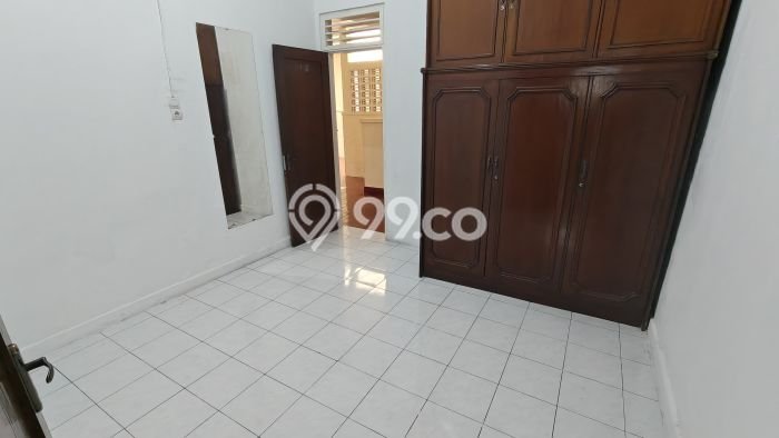 Disewakan Cepat Rumah Kondisi Bagus di Area Tebet, Jakarta Selatan Disewakan Cepat Rumah Kondisi Bagus di Area Tebet, Jakarta Selatan