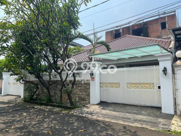 Siap Huni Hunian Elit 6 Kamar di Tebet Dekat ke Mana Saja Siap Huni Hunian Elit 6 Kamar di Tebet Dekat ke Mana Saja